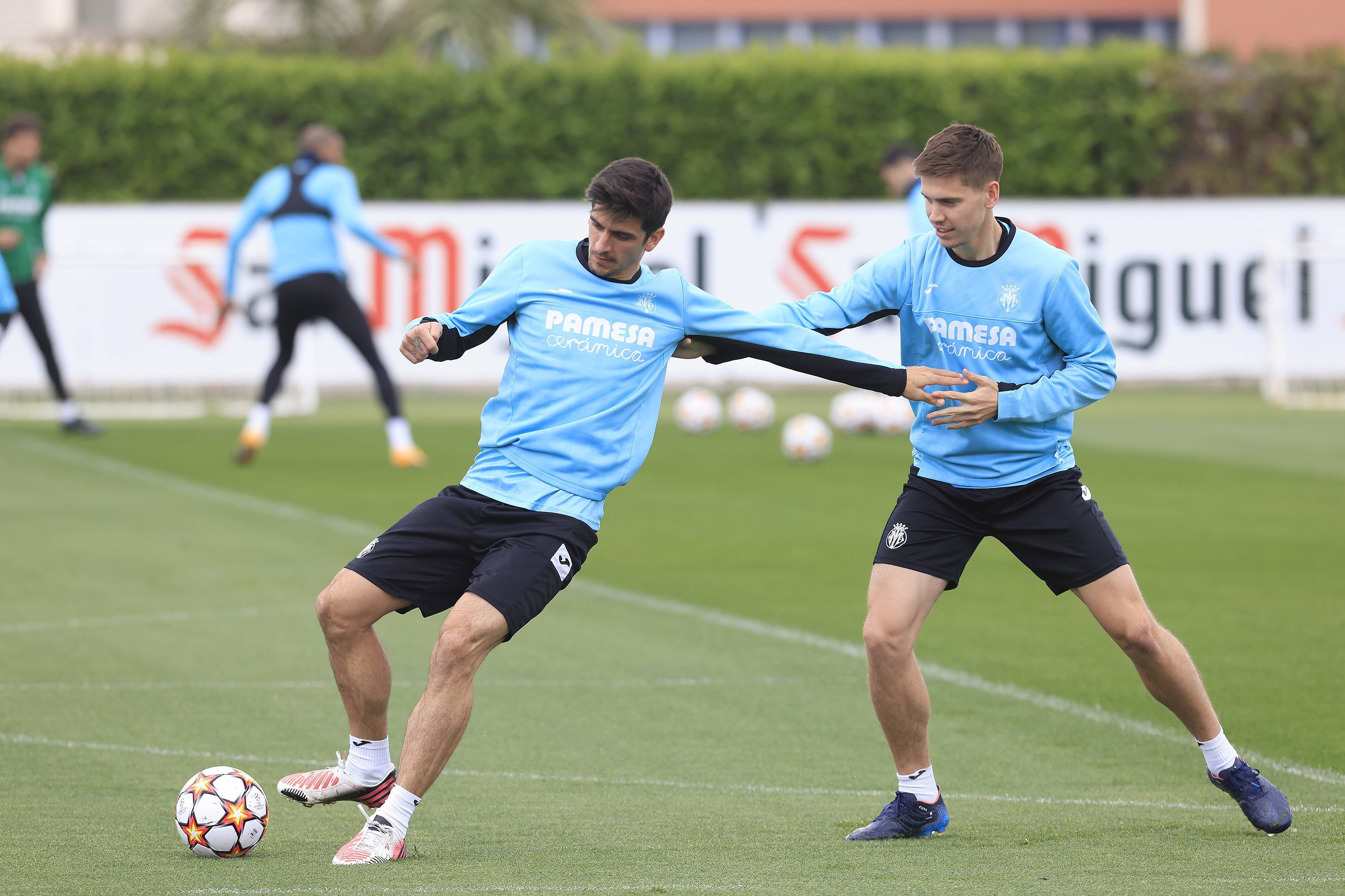 星空体育中国离谱！比利亚雷亚尔围绕意甲造点机会清晨罗马备战CBA常规赛，冲刺阶段莱比锡再遭质疑的简单介绍