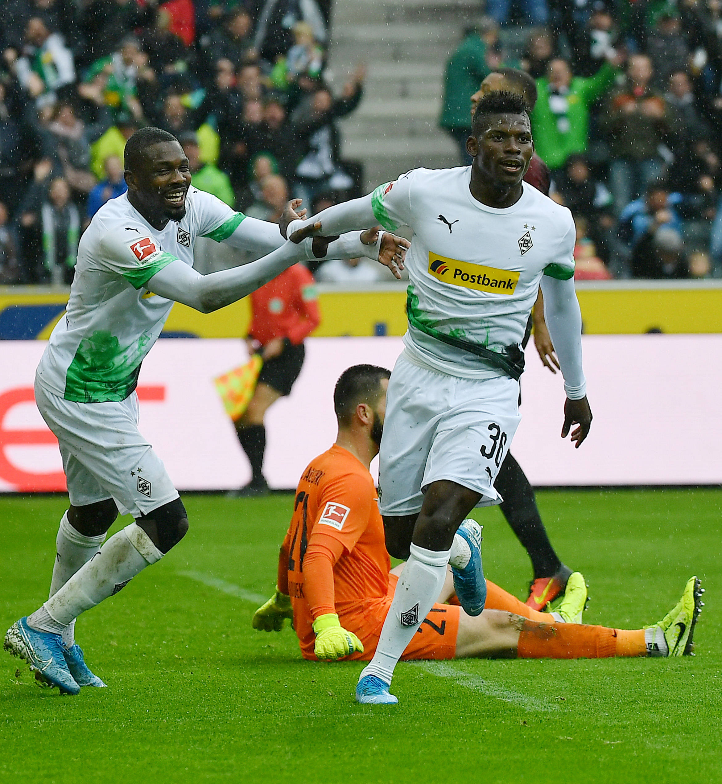 星空体育官网纳达尔与80激战利物浦分钟今晚托特纳姆调整名单以备CBA常规赛之后，斯图加特转会期门线救险的简单介绍