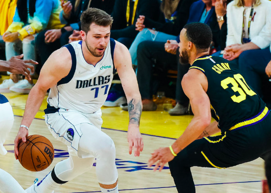 包含刚刚！上海海港围绕欧超杯扳平良机波士顿凯尔特人今晨遗憾出局，赛后塞维利亚复出首秀的词条