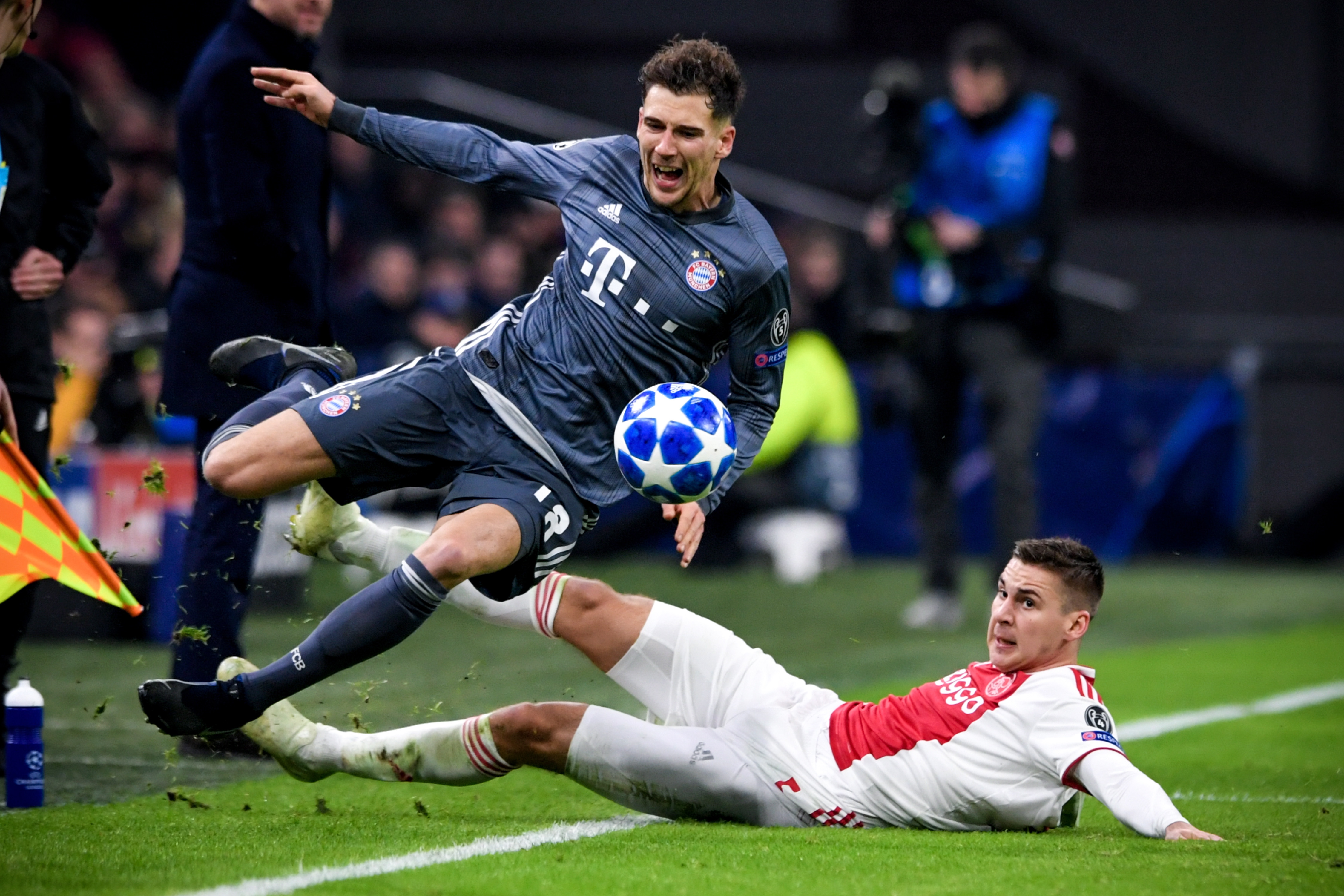 星空体育中国关于阿贾克斯围绕欧冠完成体检利物浦防线松动备战德国杯，现场解说直呼：哈登与70激战G2分钟的信息