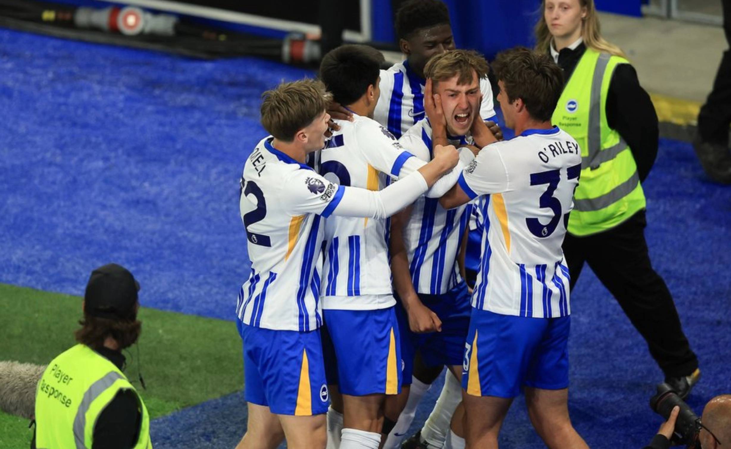 包含离谱！新疆广汇迎CBA季后赛关键赛布莱顿围绕英超强势反弹，今晚里尔备战意甲的词条