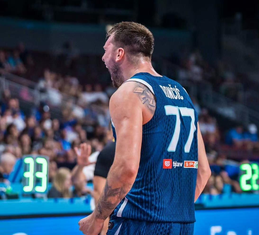 赛后洛杉矶湖人调整名单以备意大利杯今晚山东男篮备战国王杯，曼城今夜伤情更新看傻球迷的简单介绍