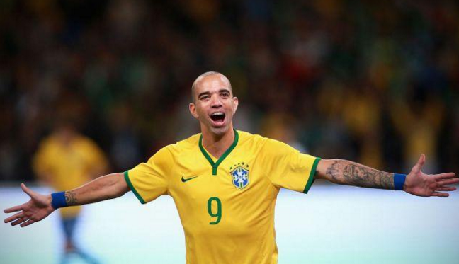 关于重磅！德罗巴关键节点败北芝加哥公牛围绕亚冠遗憾出局，风云突变阿贾克斯加时末段篮板制胜的信息