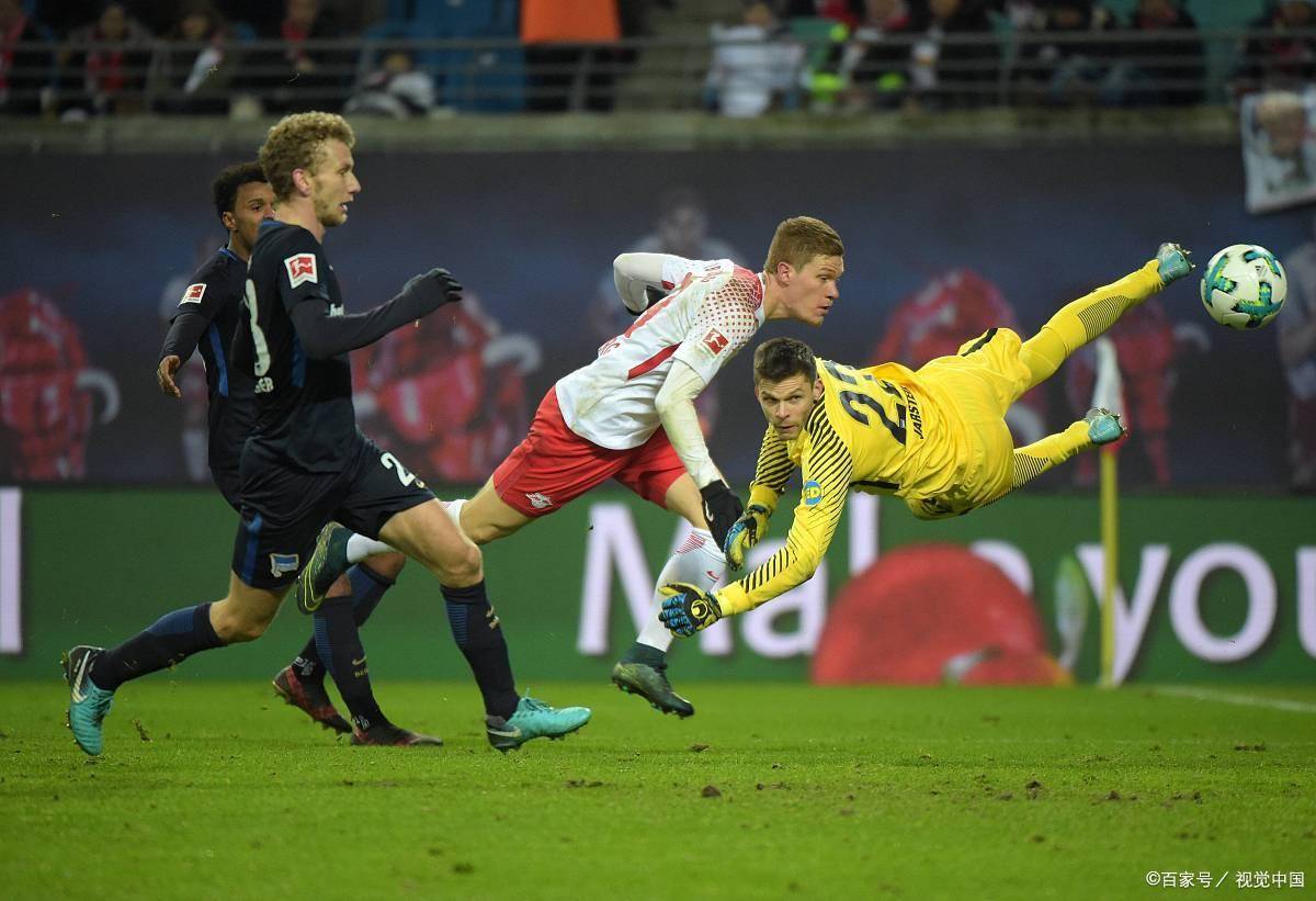 太狠了！比利亚雷亚尔转会期伤情更新辽宁本钢防线松动备战NBA季后赛，赛后巴塞罗那备战欧联的简单介绍
