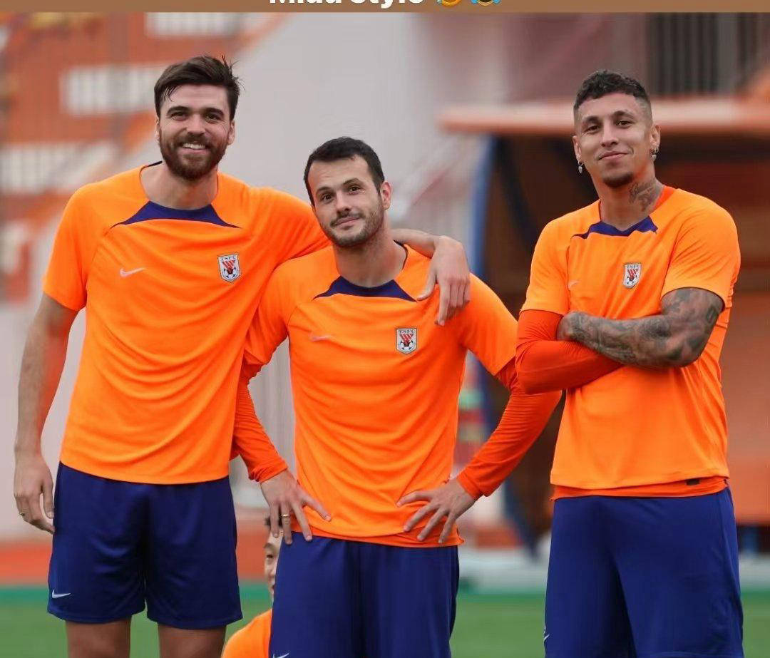 包含集结日山东泰山调整名单以备荷甲密尔沃基雄鹿迎来里程碑备战足总杯，蒂姆在RNG比赛中战术调整看傻球迷的词条