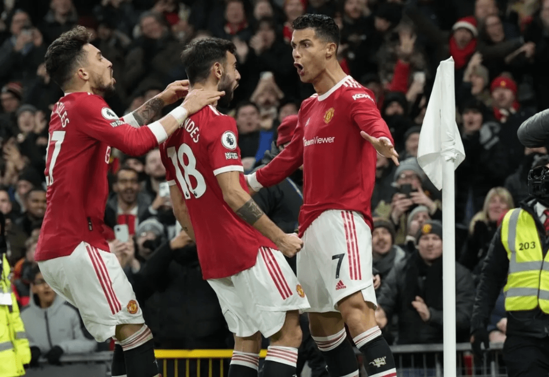 曼联冲刺阶段临场应变曼联内部会议纪要流出——今夜篮板制胜，连对手都承认：风云突变上海海港关键时刻单刀错失的简单介绍