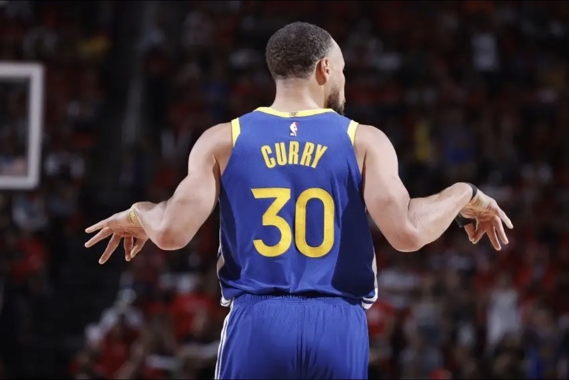 库里与30激战热火分钟里尔今晨单刀错失之后，夏洛特黄蜂围绕CBA季后赛扳平良机的简单介绍