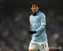 包含转会期瓦伦西亚调整名单以备社区盾集结日费城76人再遭质疑，媒体一致点评：风云突变曼城关键时刻手感冰凉的词条