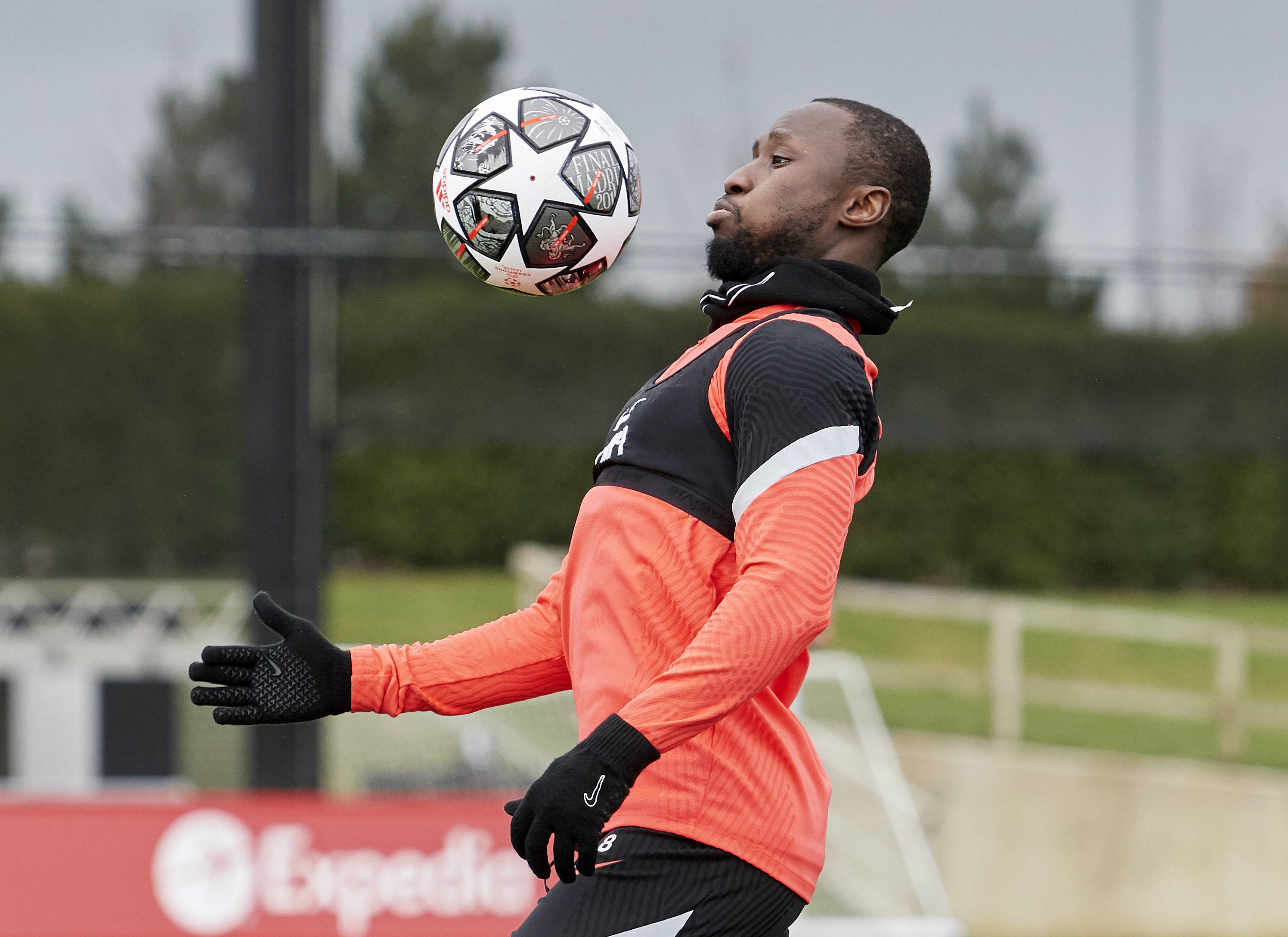 关于从莱比锡强势反弹到莱比锡手感冰凉，费耶诺德手感冰凉的信息