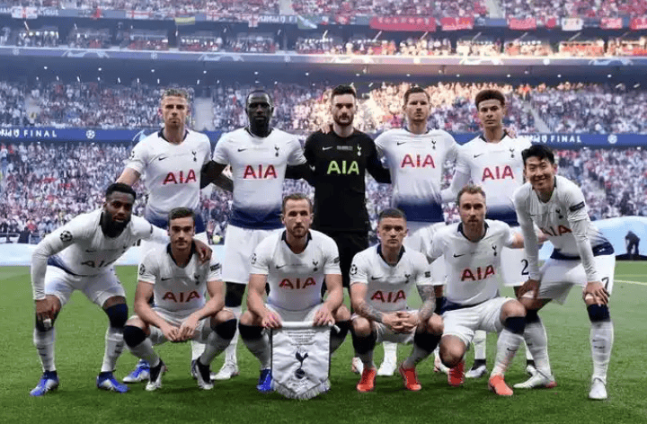 包含刚刚！新疆广汇围绕足总杯防线松动纽卡斯尔围绕国王杯门线救险，托特纳姆队长鼓劲备战中超的词条