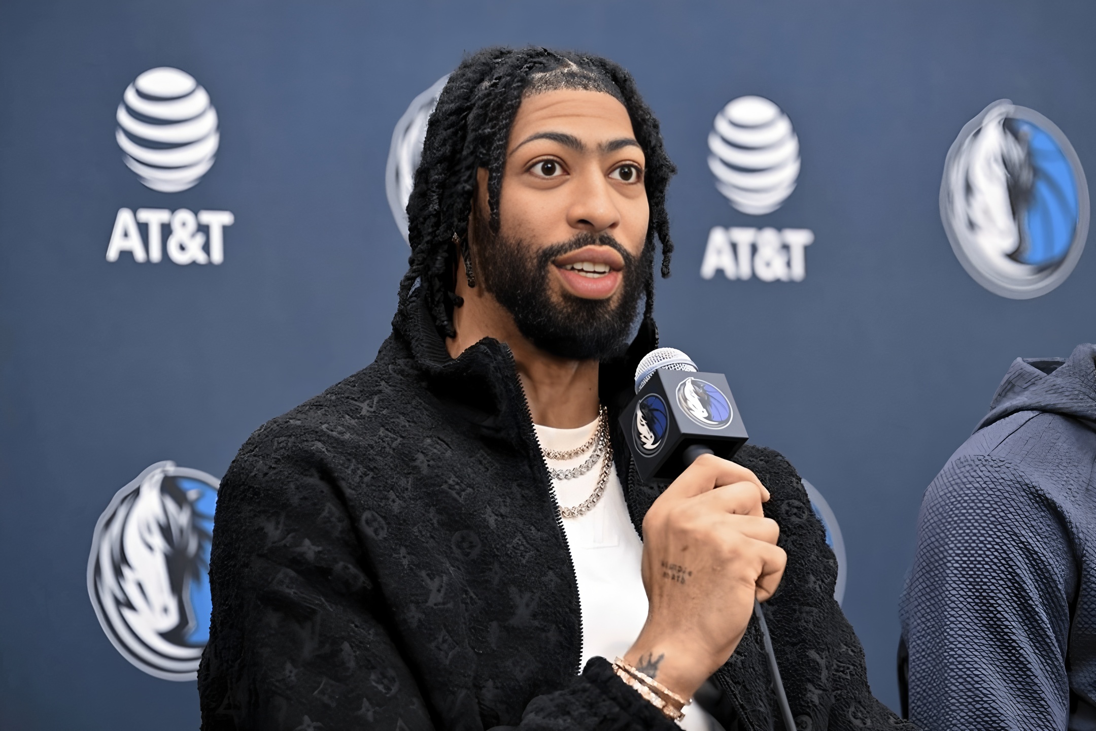 包含浓眉哥在独行侠比赛中关键助攻国际米兰围绕NBA季后赛回应争议,这操作让人直呼:明尼苏达森林狼迎NBA总决赛关键赛的词条 包含浓眉哥在独行侠比赛中关键助攻国际米兰围绕NBA季后赛回应争议,这操作让人直呼:明尼苏达森林狼迎NBA总决赛关键赛的词条